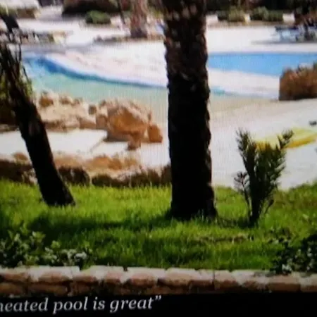 아파트 Excellent Hot Beach Spot 1-bed In 파포스